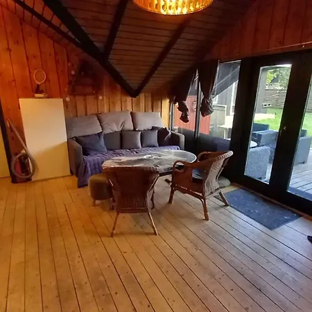Renovated With Outdoor Σπίτι διακοπών *
